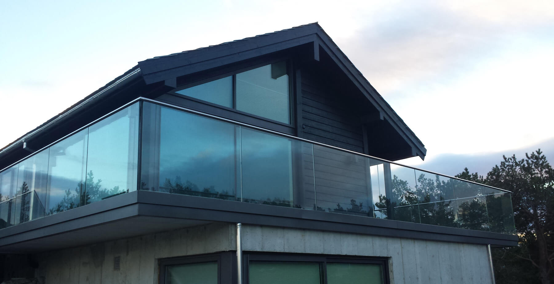 Helglassrekkverk side montert skinne 6