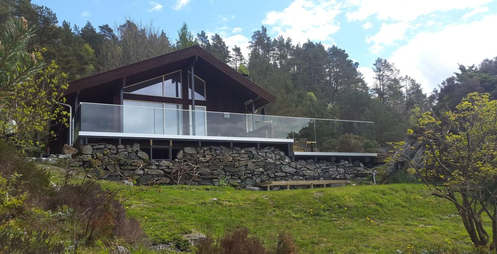 Helglassrekkverk side montert skinne 3